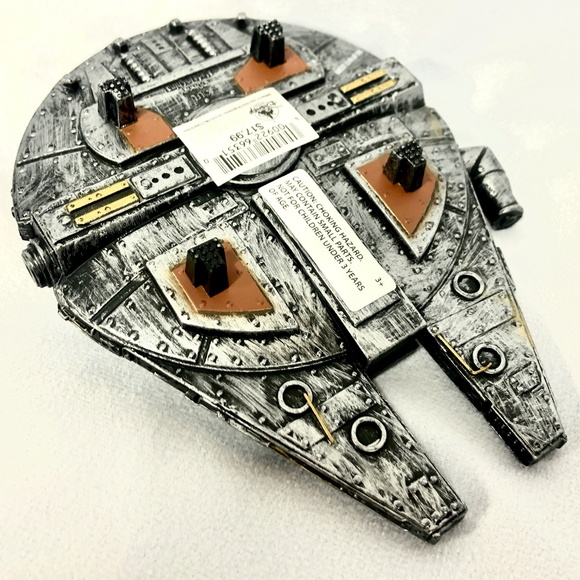 Disney Star Wars Galaxy’s Edge Toydarian Solid Metal Millennium Falcon - NEW - Picture 2 of 2